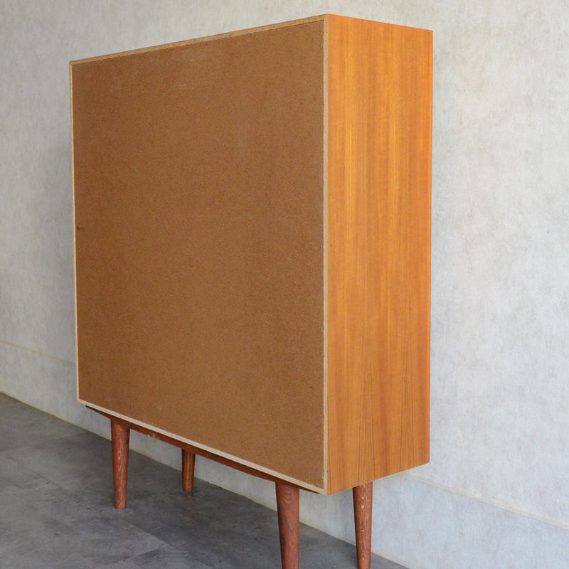 スウェーデンヴィンテージ ＜OLD IKEA ＞ガラスキャビネット5-157(鍵付）