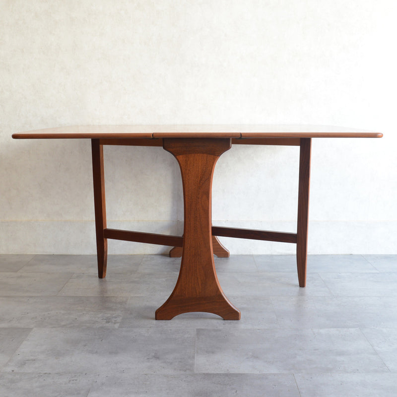 G-PLAN ジープラン ゲートレッグ ダイニングテーブル 26 (天板剝離再塗装済）