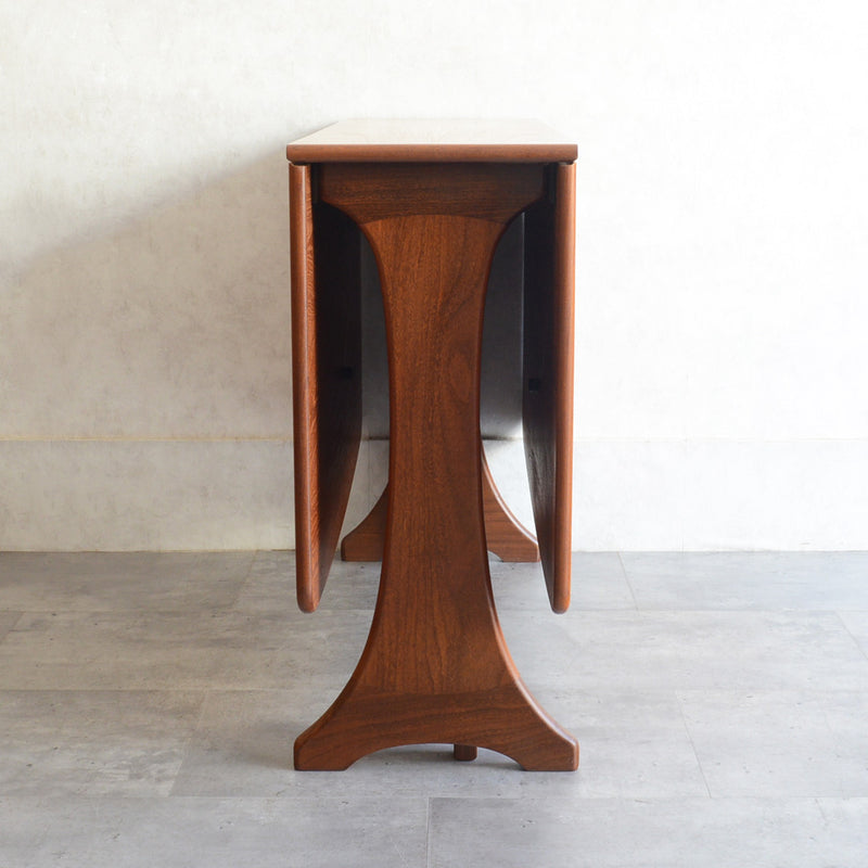 G-PLAN ジープラン ゲートレッグ ダイニングテーブル 26 (天板剝離再塗装済）