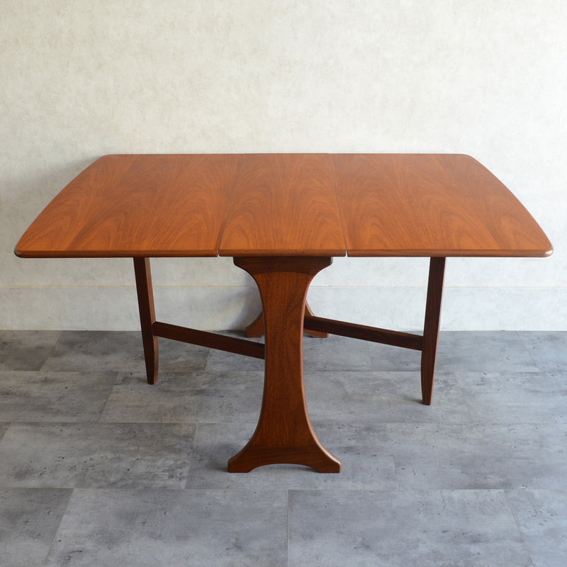 G-PLAN ジープラン ゲートレッグ ダイニングテーブル 26 (天板剝離再塗装済）