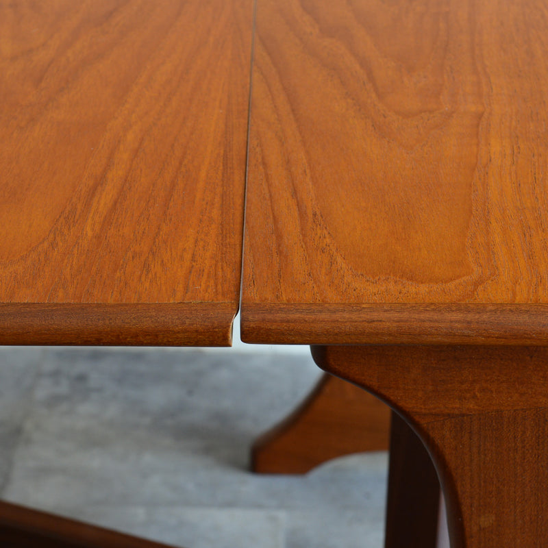 G-PLAN ジープラン ゲートレッグ ダイニングテーブル 26 (天板剝離再塗装済）