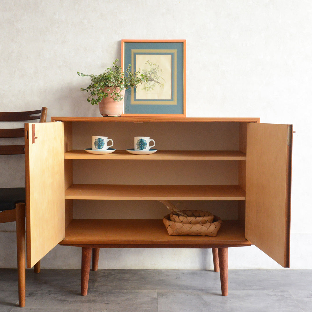 スウェーデンヴィンテージ＜OLD IKEA＞キャビネット5-159(鍵付）