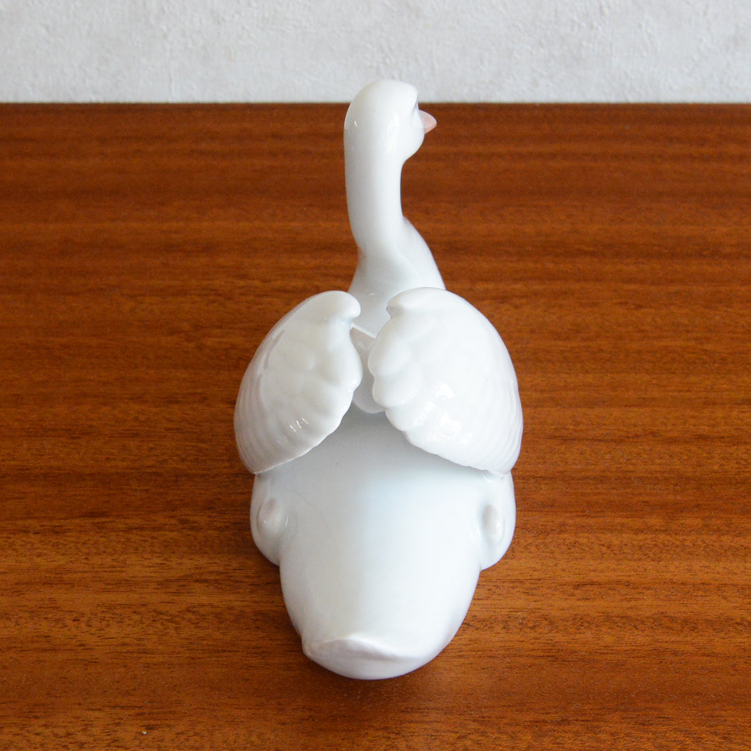 Royal Copenhagen　フィギュリン Swan白鳥　 px-26