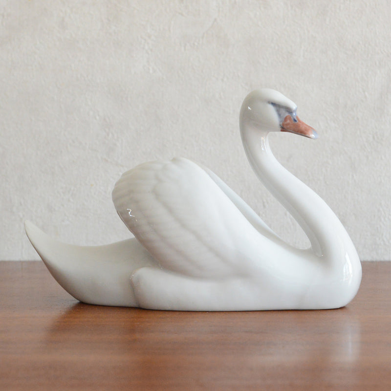 Royal Copenhagen　フィギュリン Swan白鳥　 px-26