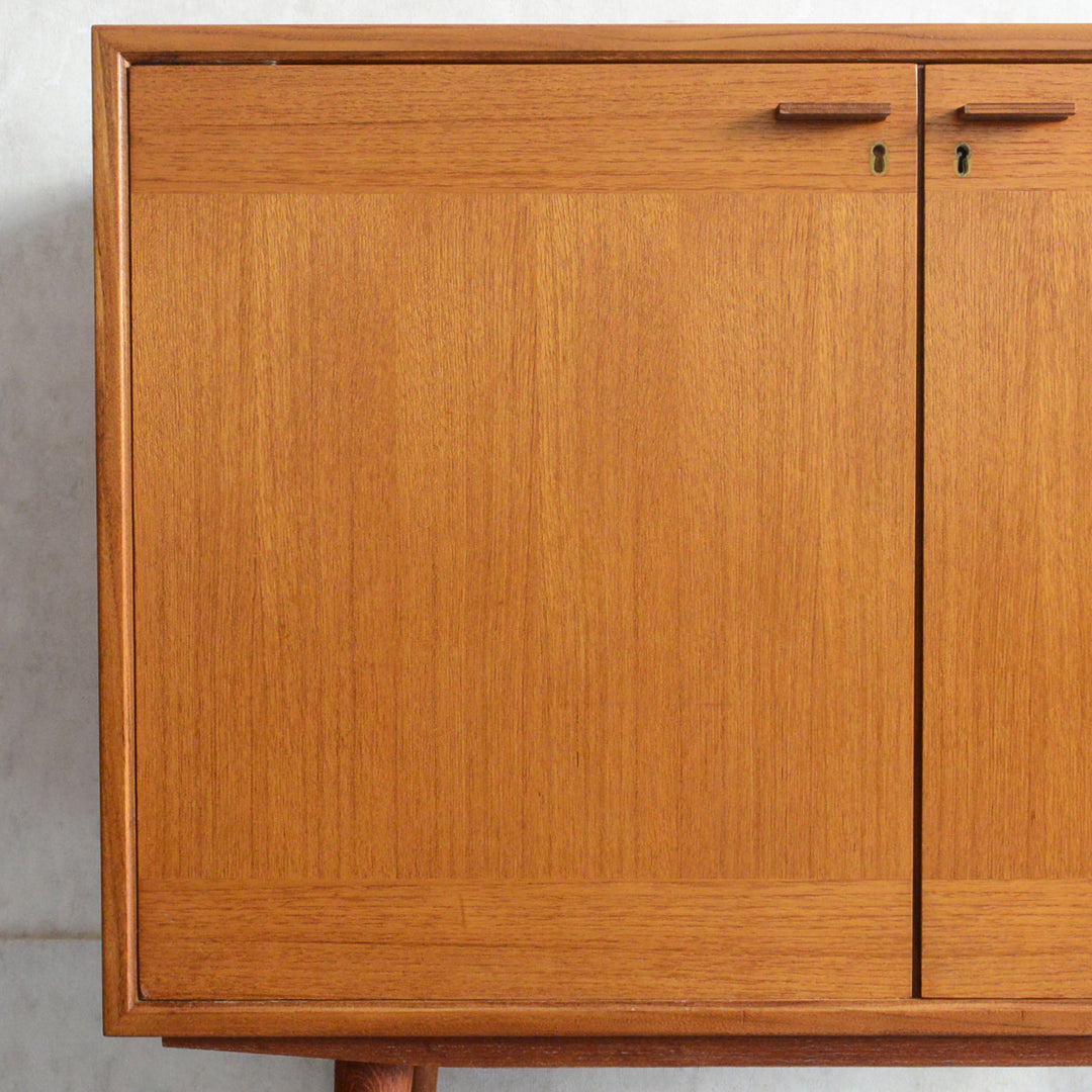 スウェーデンヴィンテージ＜OLD IKEA＞キャビネット5-159(鍵付）