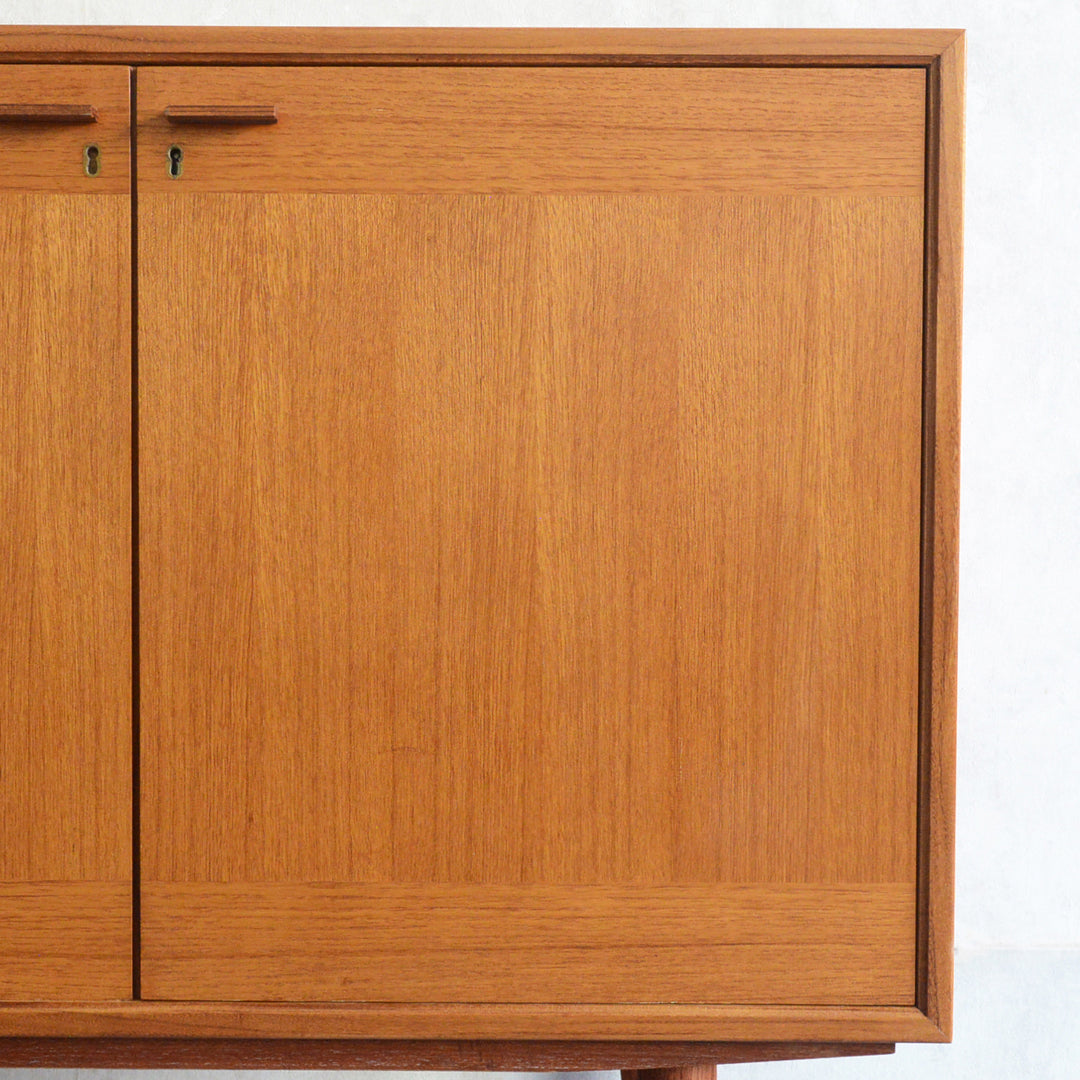 スウェーデンヴィンテージ＜OLD IKEA＞キャビネット5-159(鍵付）