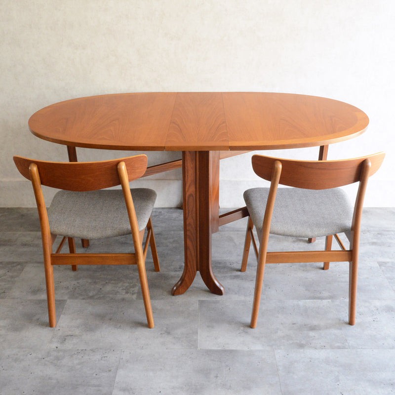 Parker Knoll (Nathan) ゲートレッグ ダイニングテーブル 09 (オーバル/天板剝離再塗装済)