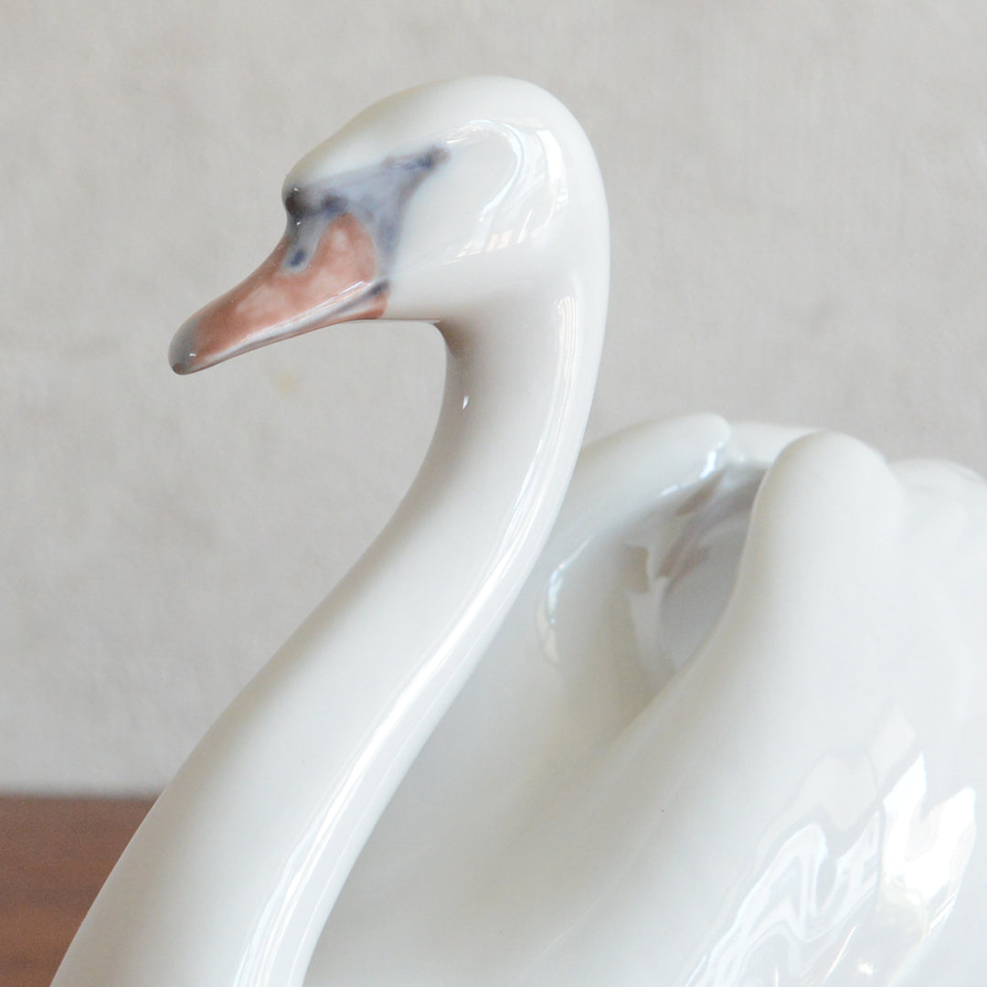 Royal Copenhagen　フィギュリン Swan白鳥　 px-26