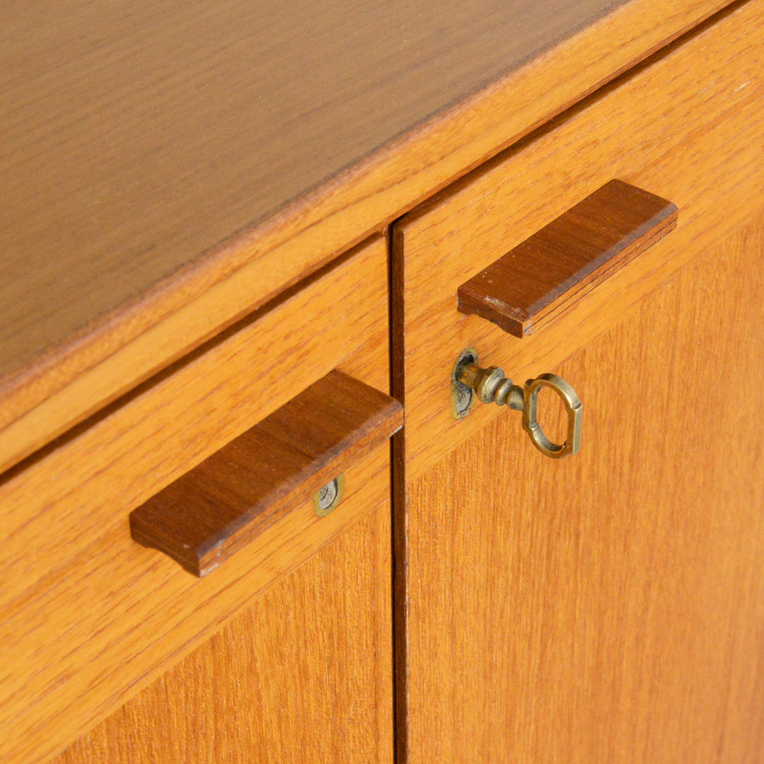 スウェーデンヴィンテージ＜OLD IKEA＞キャビネット5-159(鍵付）