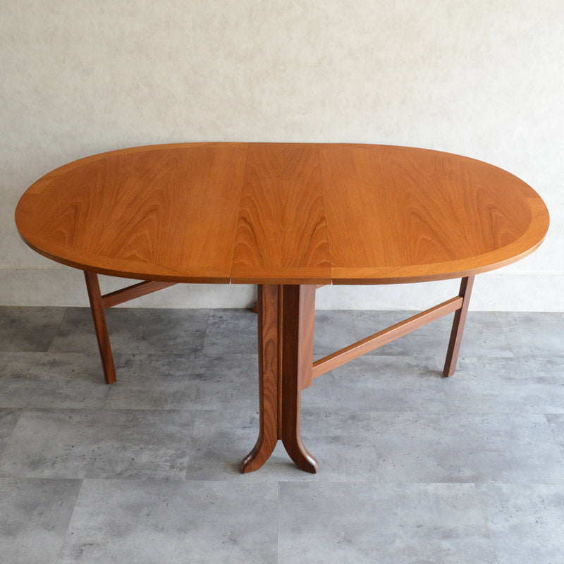 Parker Knoll (Nathan) ゲートレッグ ダイニングテーブル 09 (オーバル/天板剝離再塗装済)