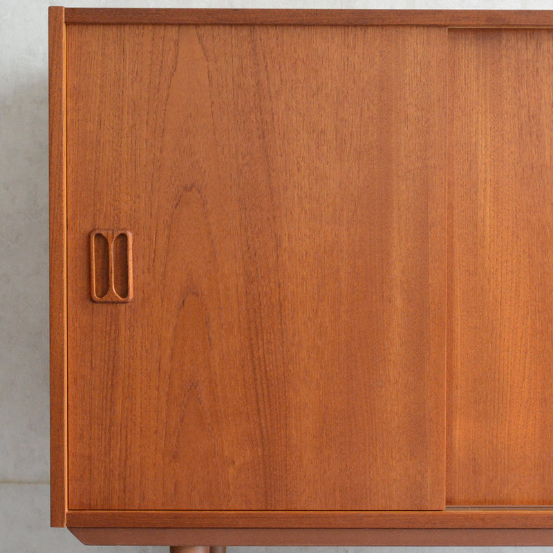 デンマーク ヴィンテージ　チーク キャビネット サイドボード5-96