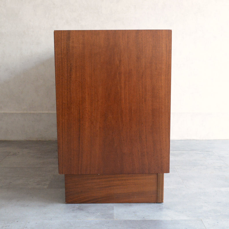 デンマーク ヴィンテージ   抽斗付 ショートサイドボード  7-6