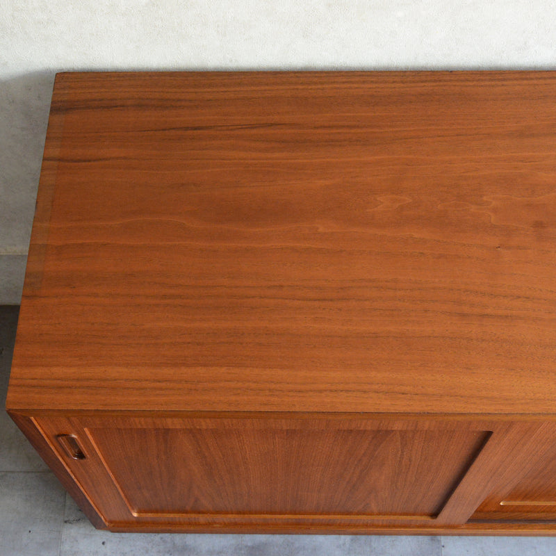 デンマーク ヴィンテージ   抽斗付 ショートサイドボード  7-6