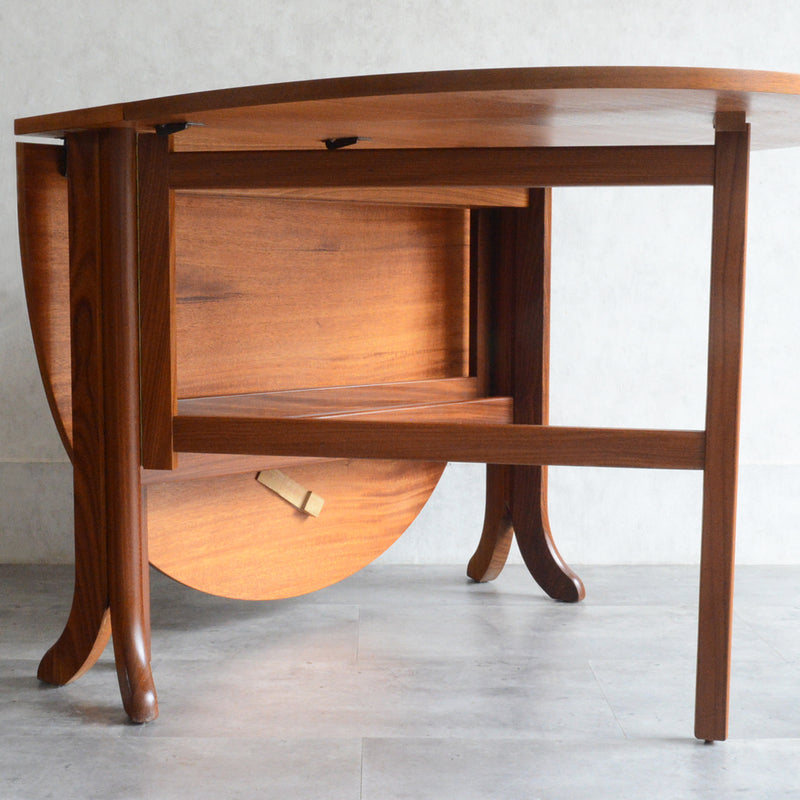 Parker Knoll (Nathan) ゲートレッグ ダイニングテーブル 09 (オーバル/天板剝離再塗装済)