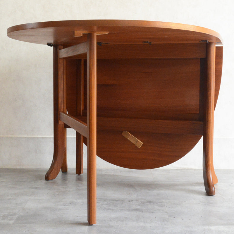 Parker Knoll (Nathan) ゲートレッグ ダイニングテーブル 09 (オーバル/天板剝離再塗装済)