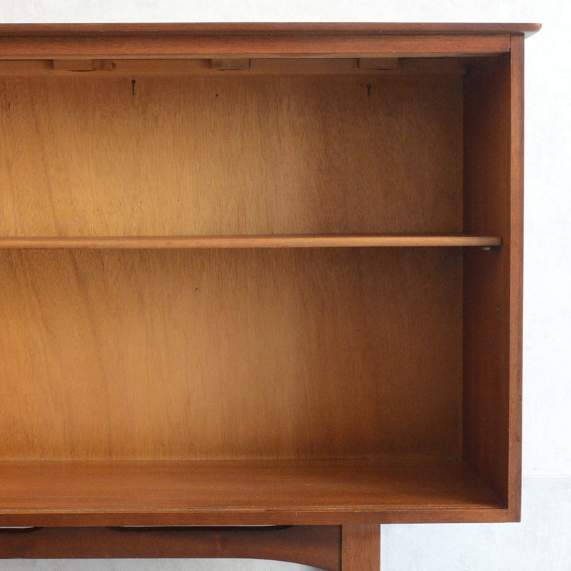 ミッドセンンチュリーヴィンテージ　脚付ガラスキャビネット 104(木扉）