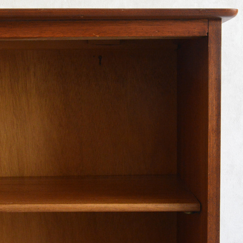 ミッドセンンチュリーヴィンテージ　脚付ガラスキャビネット 104(木扉）