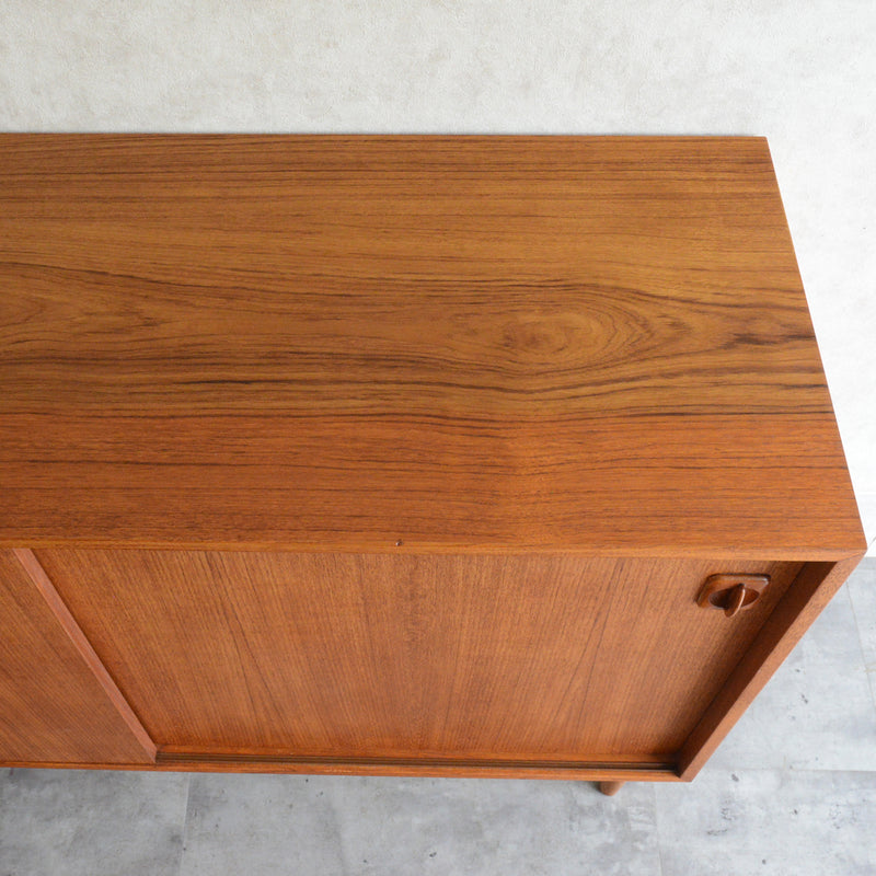 デンマーク ヴィンテージ   チークサイドボード 5-78