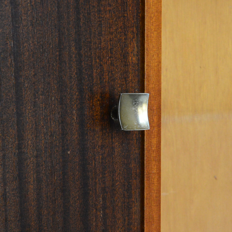 ミッドセンンチュリーヴィンテージ　脚付ガラスキャビネット 104(木扉）