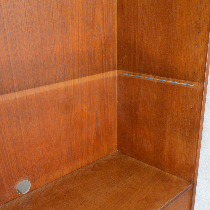 デンマークヴィンテージ チークシェルフ カップボード 8-51（フラップ扉）