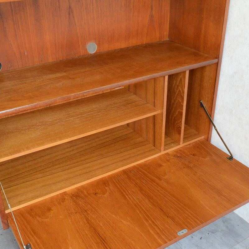 デンマークヴィンテージ チークシェルフ カップボード 8-51（フラップ扉）