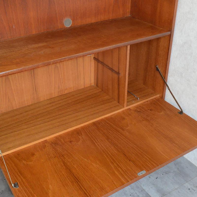 デンマークヴィンテージ チークシェルフ カップボード 8-51（フラップ扉）