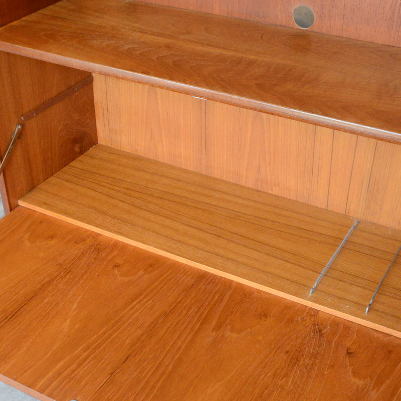 デンマークヴィンテージ チークシェルフ カップボード 8-51（フラップ扉）