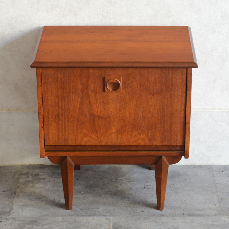 60S サイドキャビネット 01