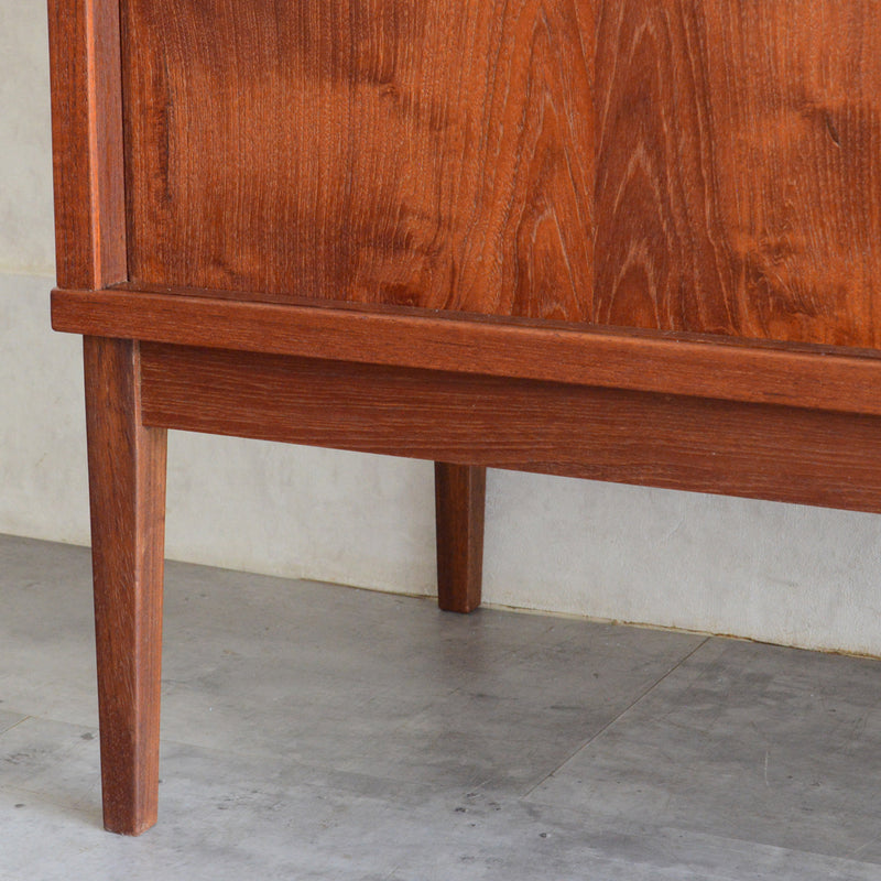 デンマーク ヴィンテージ　チーク キャビネット/サイドボード 3-62
