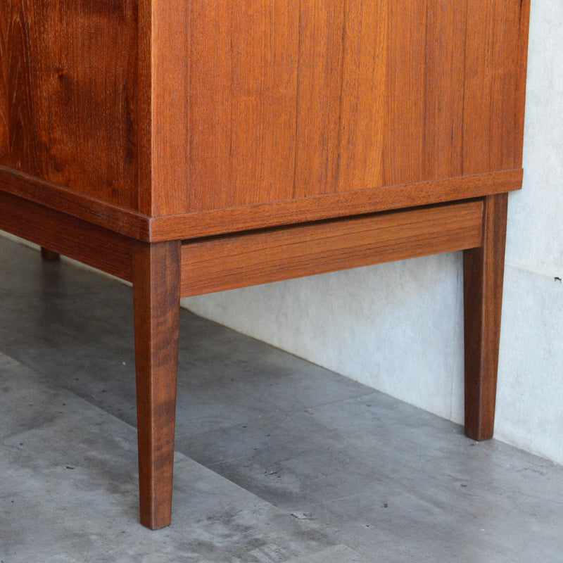 デンマーク ヴィンテージ　チーク キャビネット/サイドボード 3-62