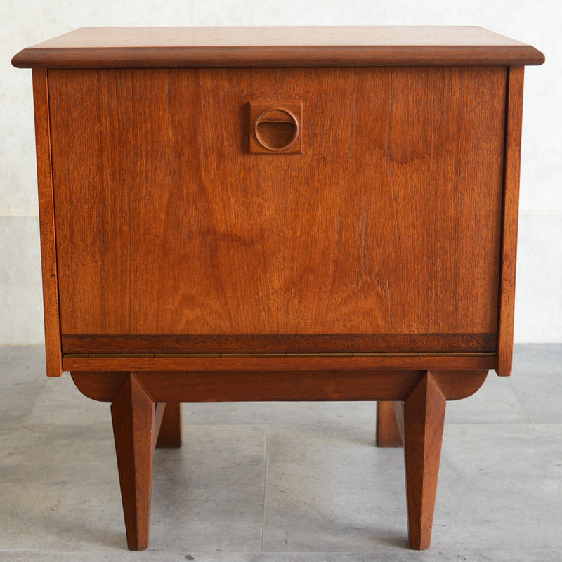 60S サイドキャビネット 01