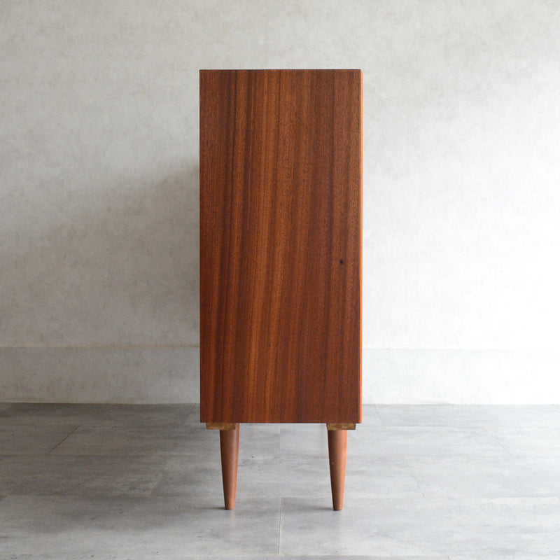 デンマーク ヴィンテージ　チーク ガラスキャビネット5-118