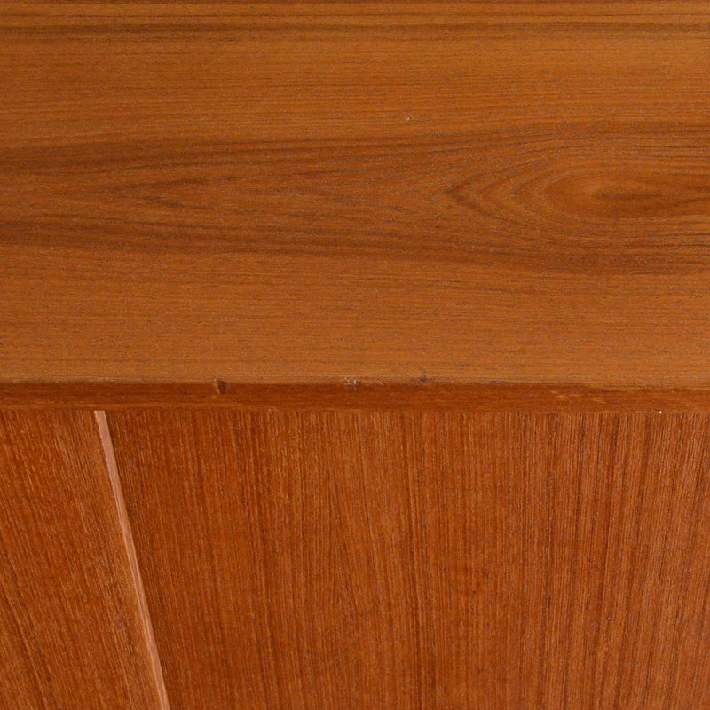 デンマーク ヴィンテージ  チークキャビネット 8-52