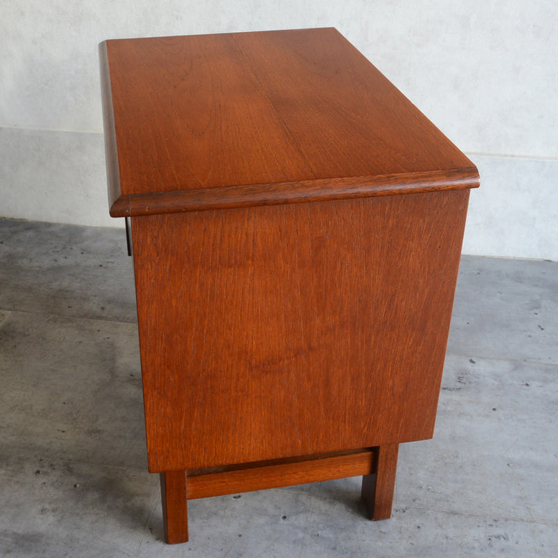 60S サイドキャビネット 01