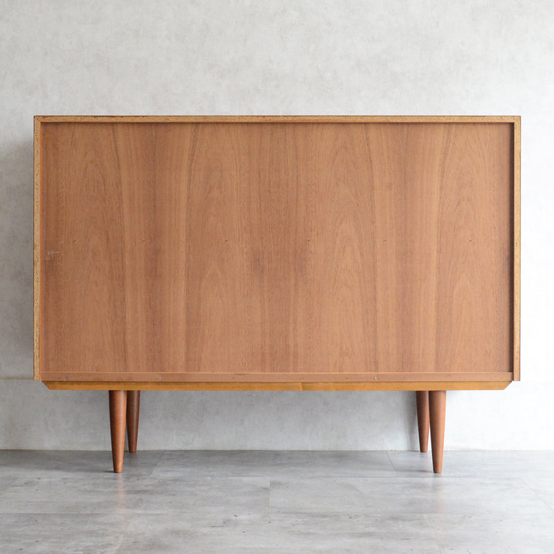 デンマーク ヴィンテージ　チーク ガラスキャビネット5-118