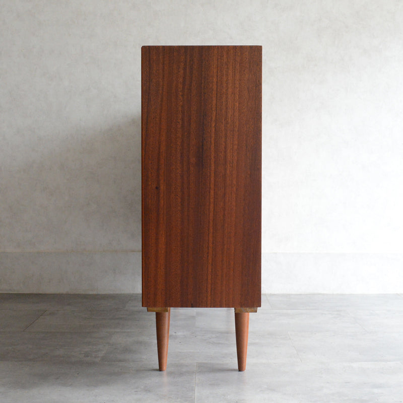 デンマーク ヴィンテージ　チーク ガラスキャビネット5-118