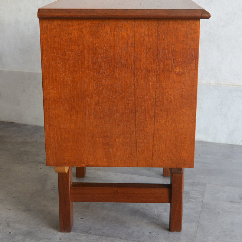 60S サイドキャビネット 01