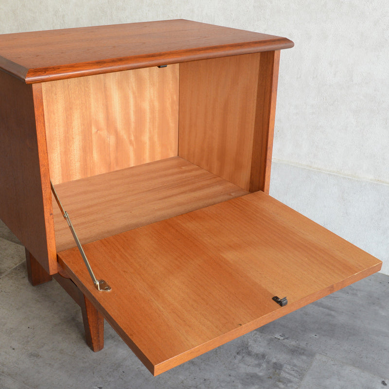 60S サイドキャビネット 01