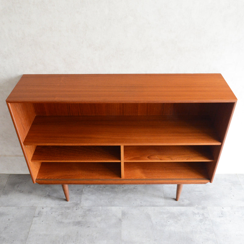 デンマーク ヴィンテージ　チーク ガラスキャビネット5-118