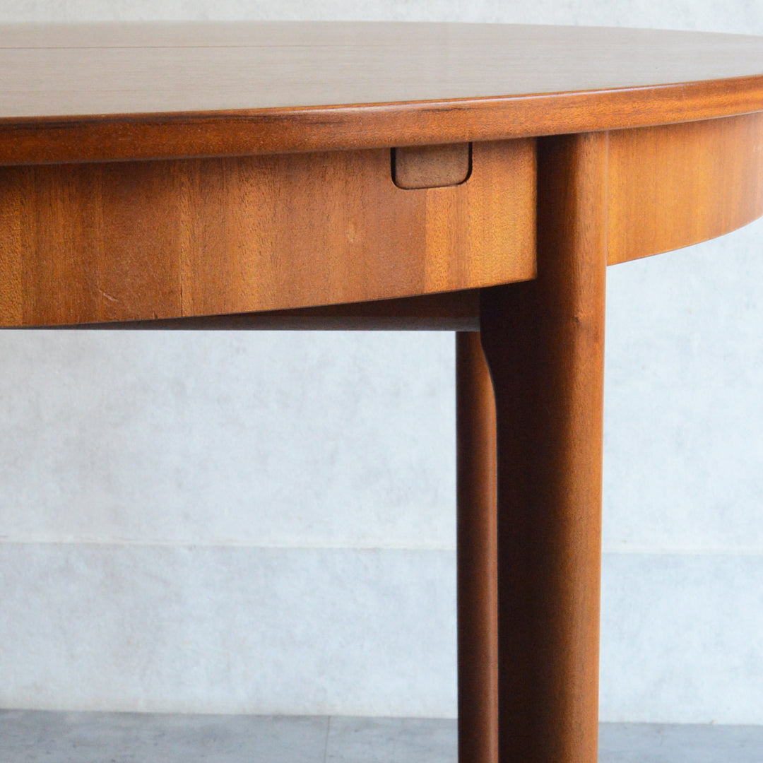 A.H.McINTOSH コンパクト ラウンドダイニングテーブル107(天板剝離再塗装)