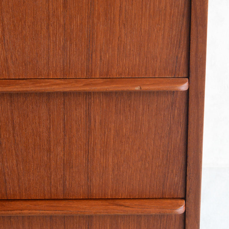 デンマーク ヴィンテージ  チーク３段チェスト 鍵付　6-35