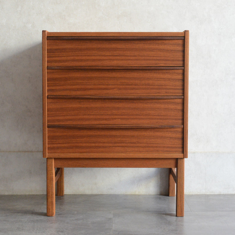 スウェーデンヴィンテージ Nils Johnsson チーク４段チェスト 5-175