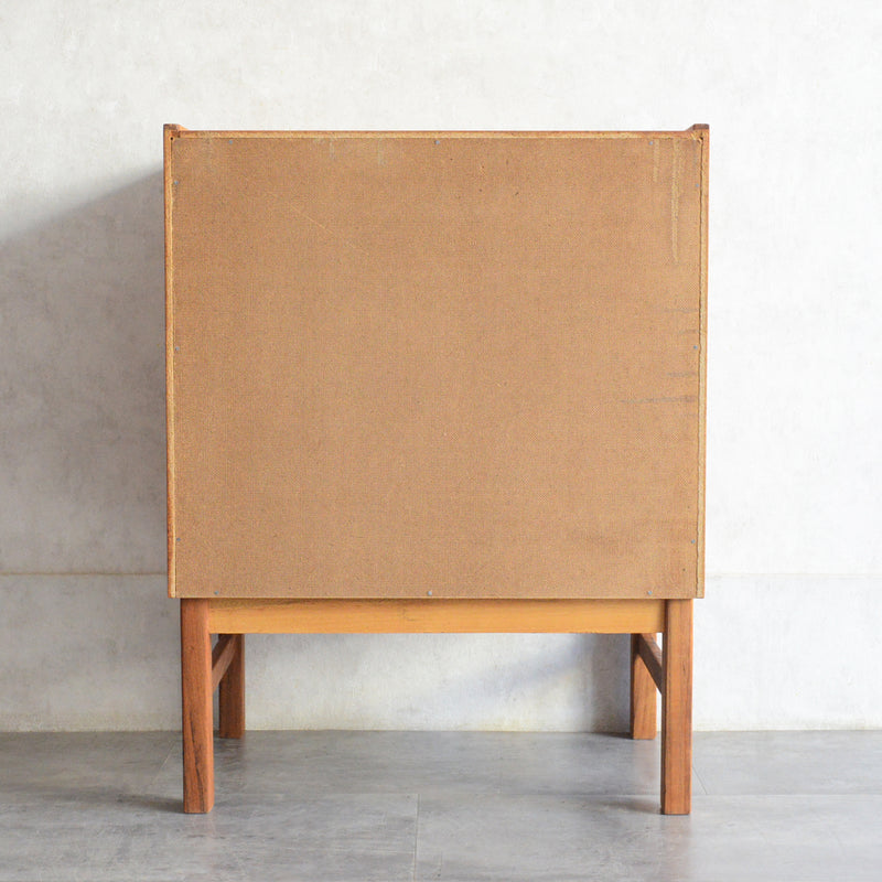 スウェーデンヴィンテージ Nils Johnsson チーク４段チェスト 5-175