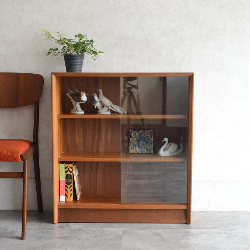 Herbert E. Gibbs ヴィンテージガラスキャビネット 95