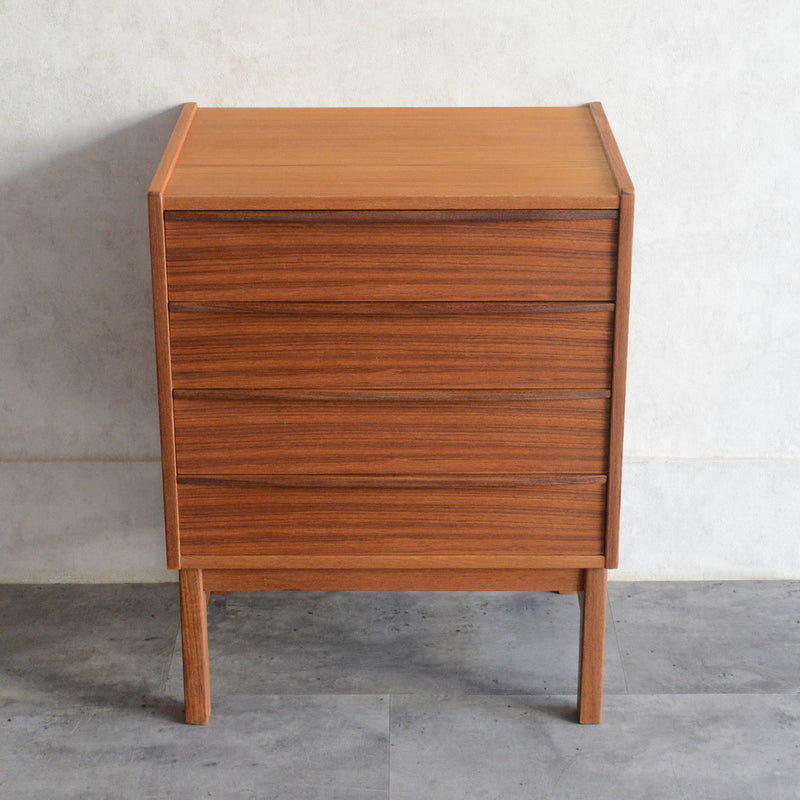 スウェーデンヴィンテージ Nils Johnsson チーク４段チェスト 5-175