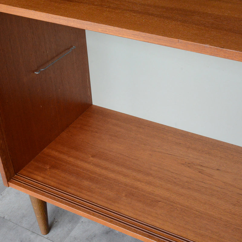 デンマーク ヴィンテージ  チークキャビネット 8-52