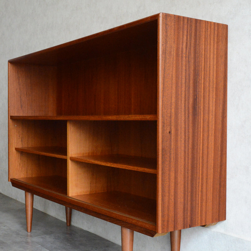 デンマーク ヴィンテージ　チーク ガラスキャビネット5-118