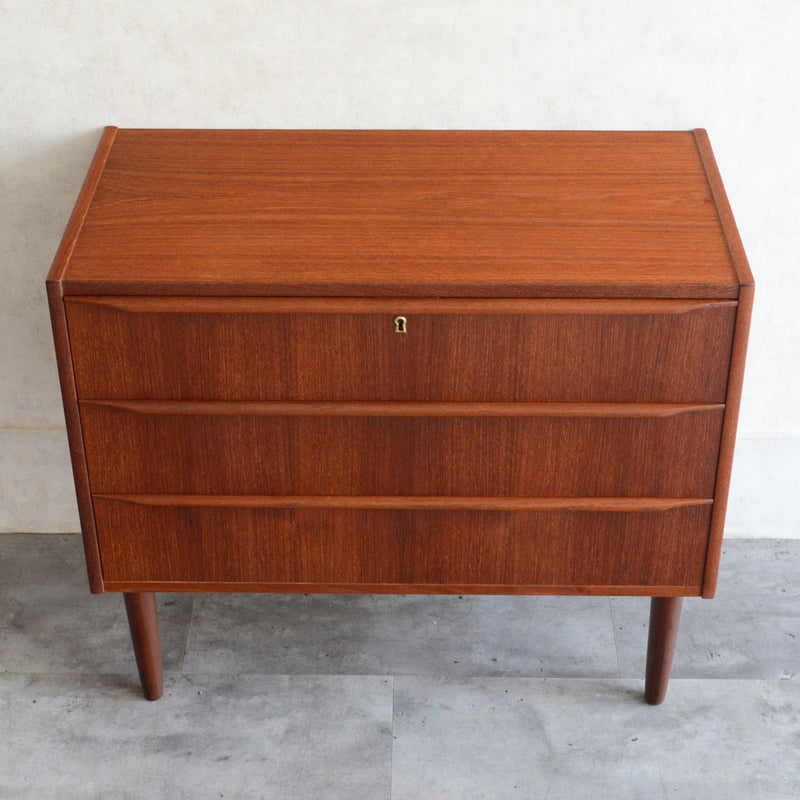 デンマーク ヴィンテージ  チーク３段チェスト 鍵付　3-63