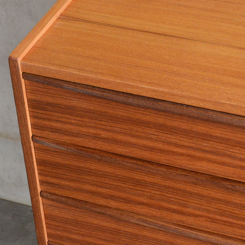 スウェーデンヴィンテージ Nils Johnsson チーク４段チェスト 5-175