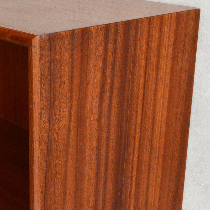 デンマーク ヴィンテージ　チーク ガラスキャビネット5-118